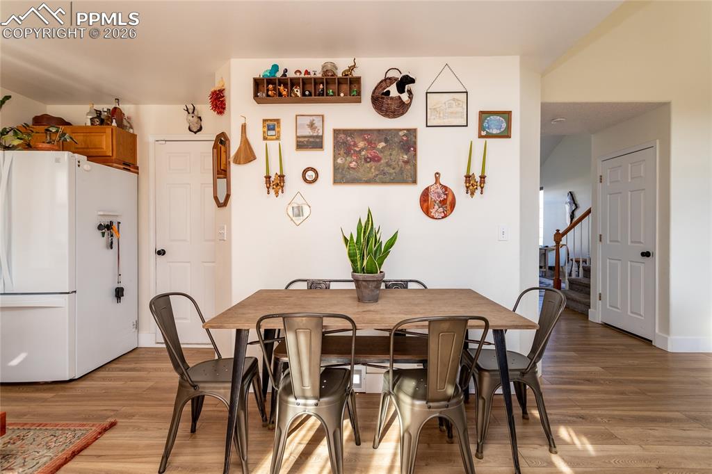 Image 13 of 47: Dining Area