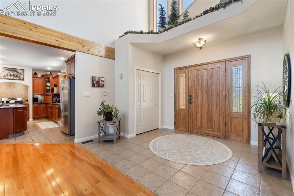 Image 11 of 50: Entry