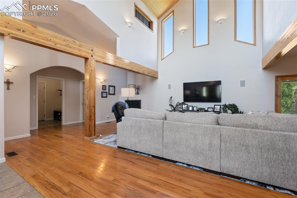 Image 12 of 50: Living Room