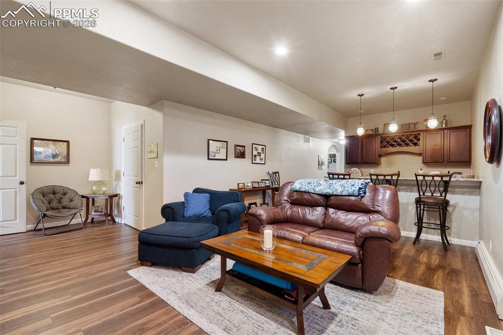 Image 18 of 50: Living Room