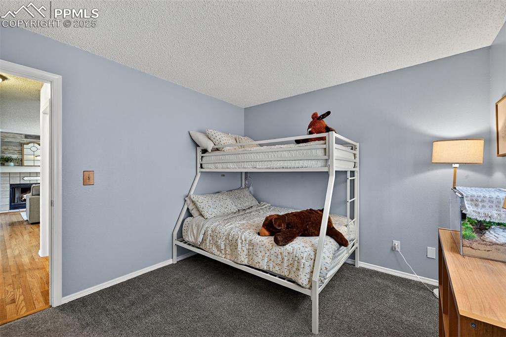 Image 15 of 31: Bedroom