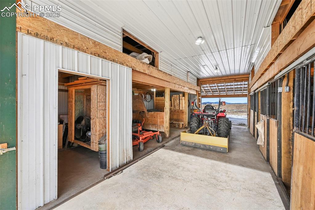 Image 37 of 48: Stable