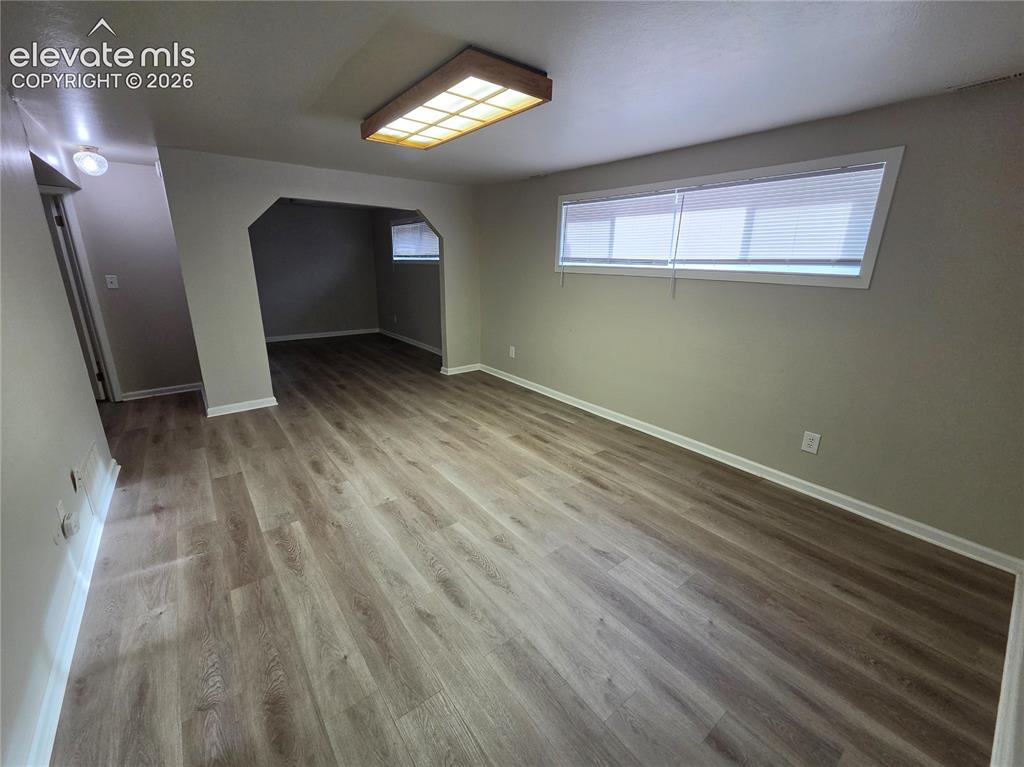 Image 8 of 17: Family Room