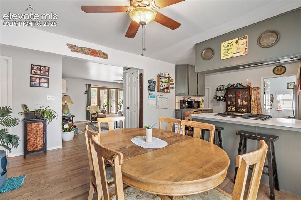 Image 11 of 39: Dining Area