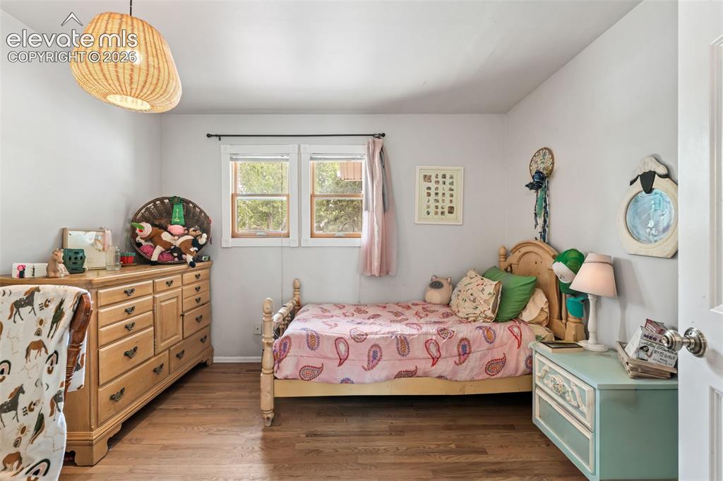 Image 16 of 39: Bedroom