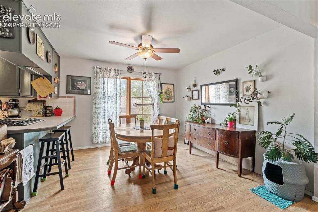 Image 9 of 39: Dining Area