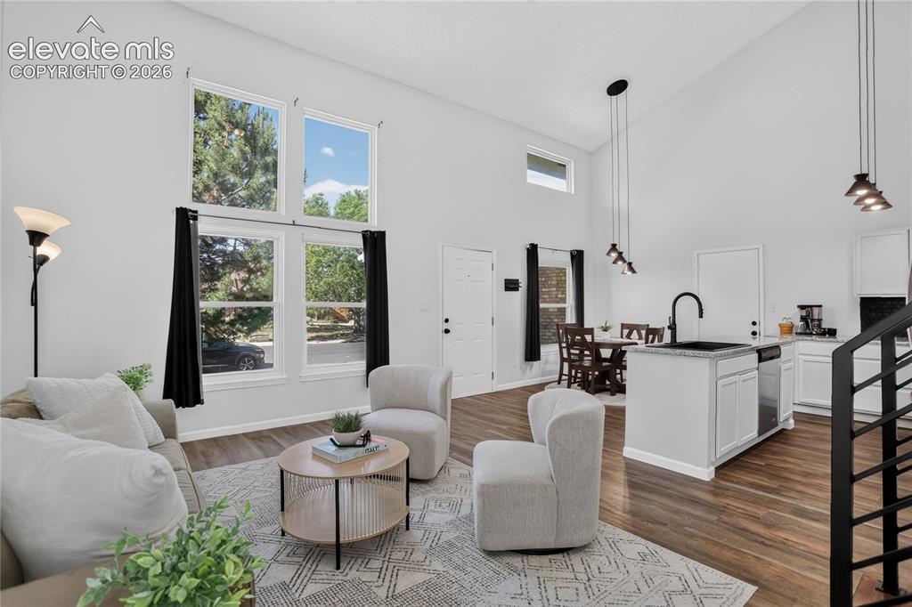Image 2 of 20: Open concept on main level