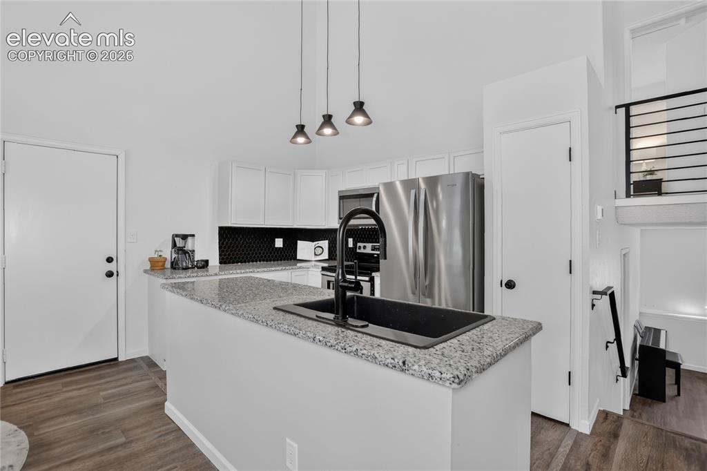 Image 6 of 20: Updated kitchen