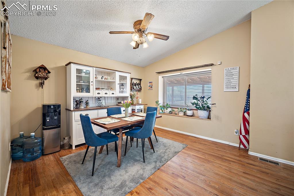 Image 9 of 33: or living room