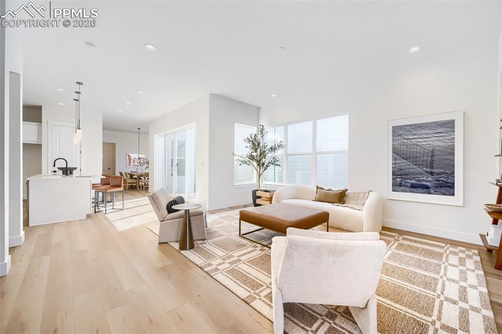 Image 3 of 19: Living Room