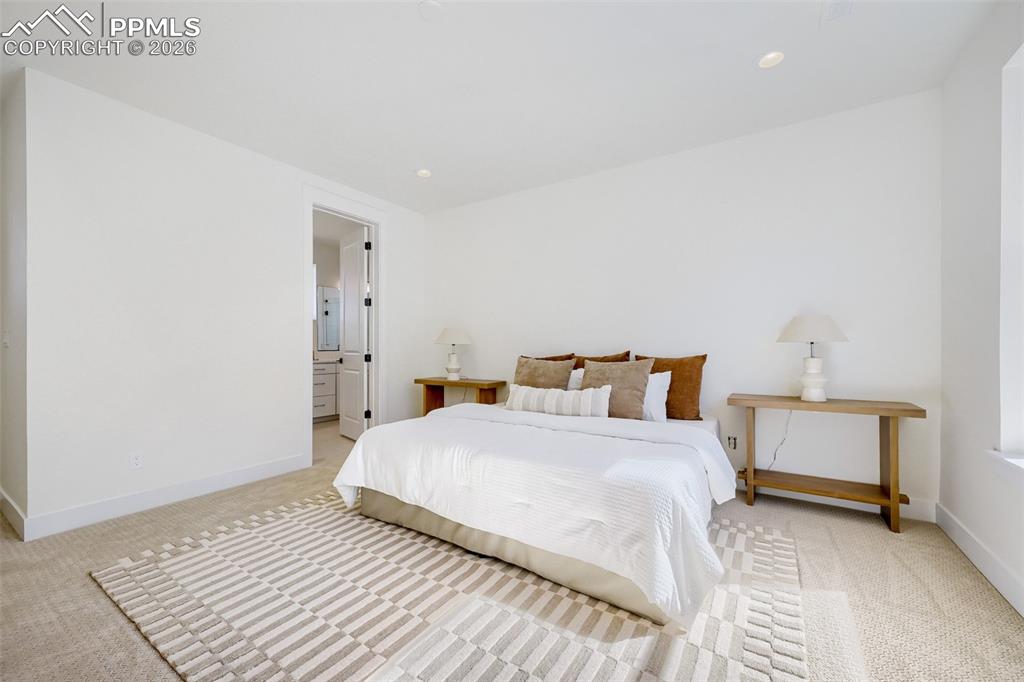 Image 9 of 19: Bedroom