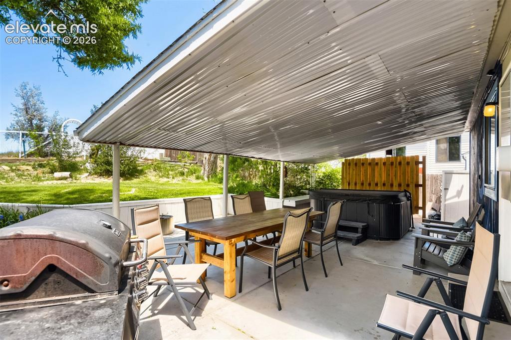 Image 25 of 32: Backyard Patio