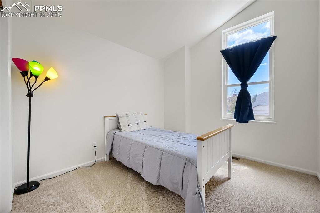 Image 17 of 26: Bedroom