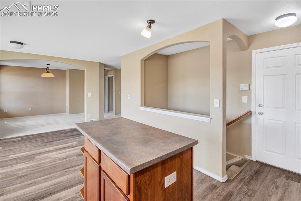 Image 19 of 31: Kitchen