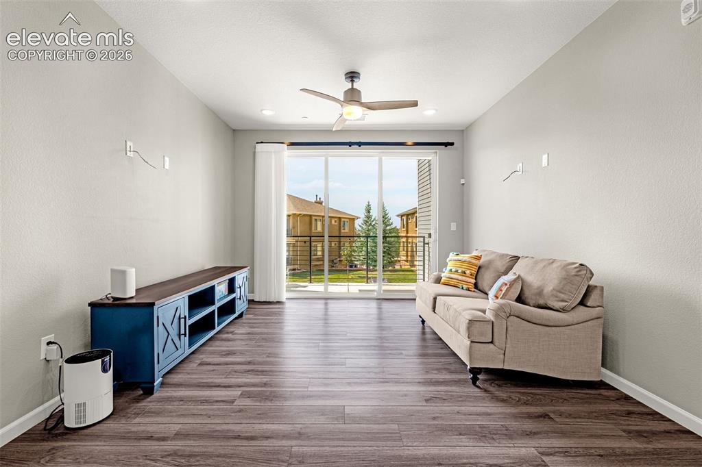 Image 9 of 32: Living Room