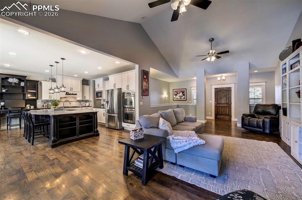 Image 15 of 47: Mud Room