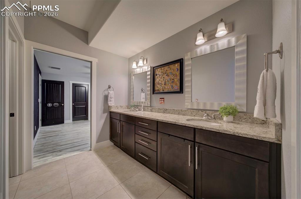 Image 28 of 47: Bedroom 3