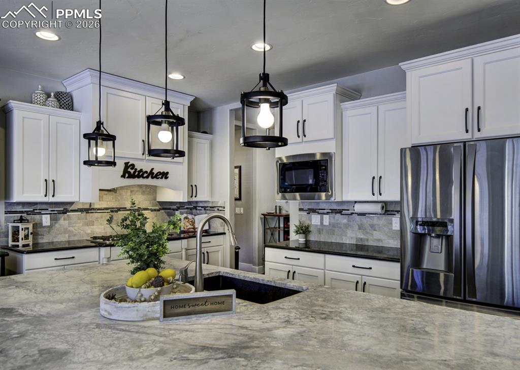 Image 7 of 47: Dining Area