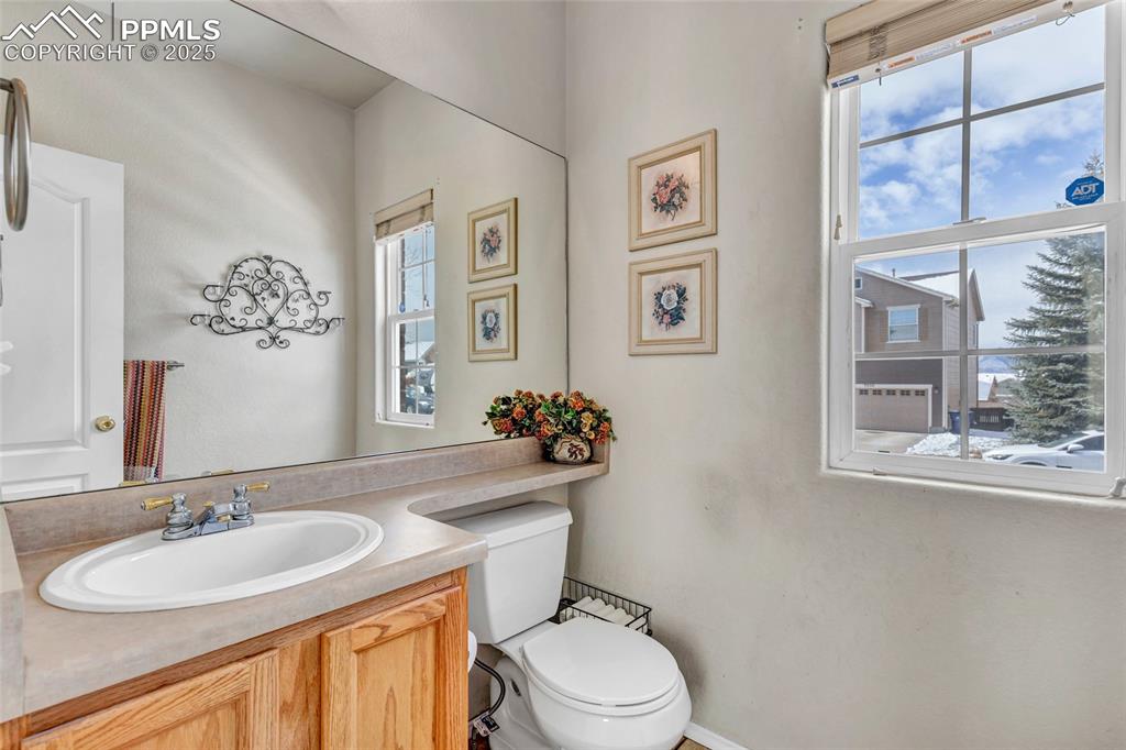 Image 10 of 45: Bathroom