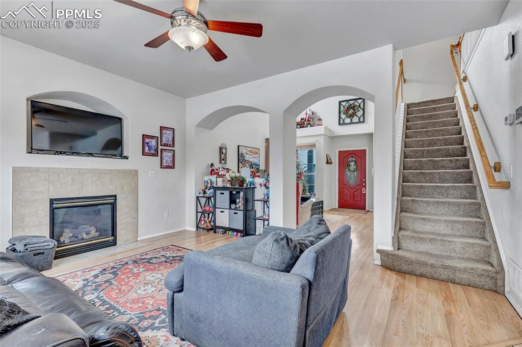 Image 13 of 45: Living Room