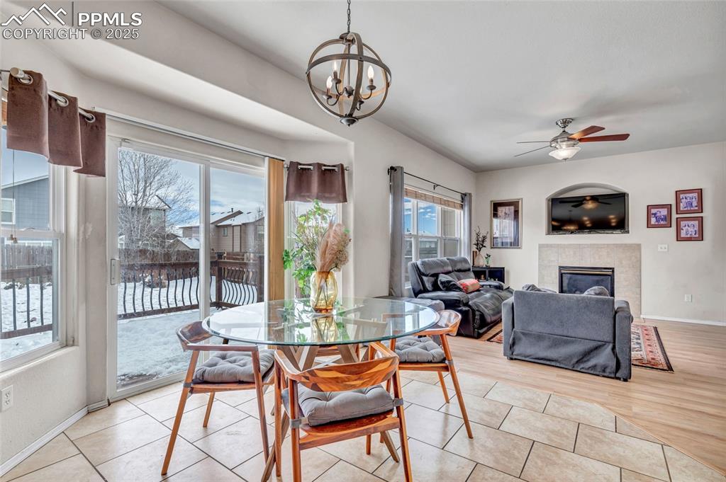 Image 15 of 45: Dining Area