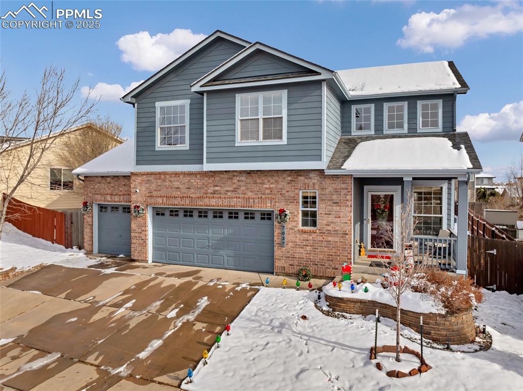 Image 4 of 45: Front of Structure