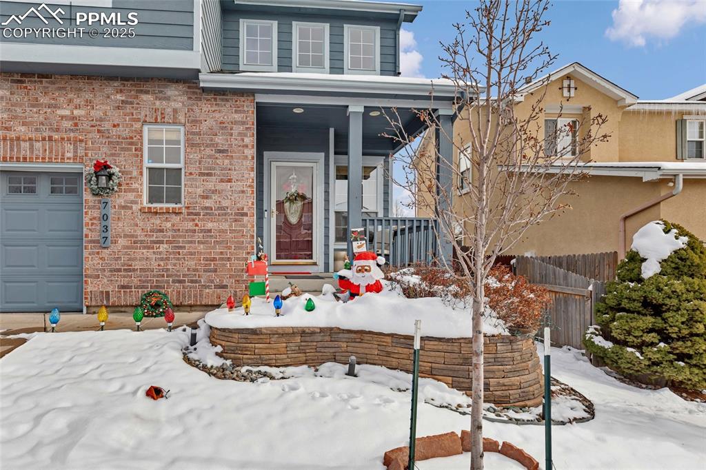 Image 5 of 45: Front of Structure