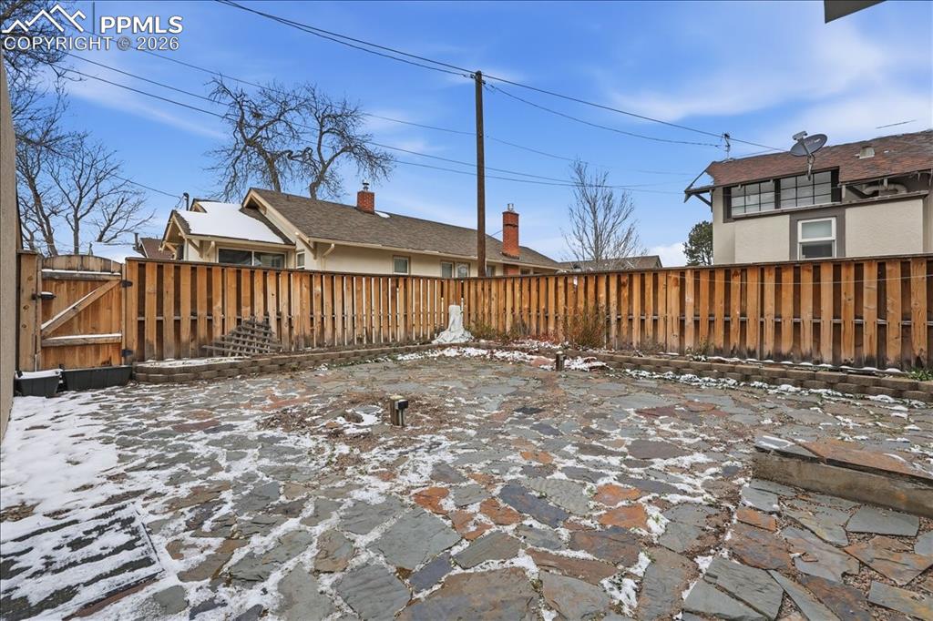 Image 34 of 42: Patio