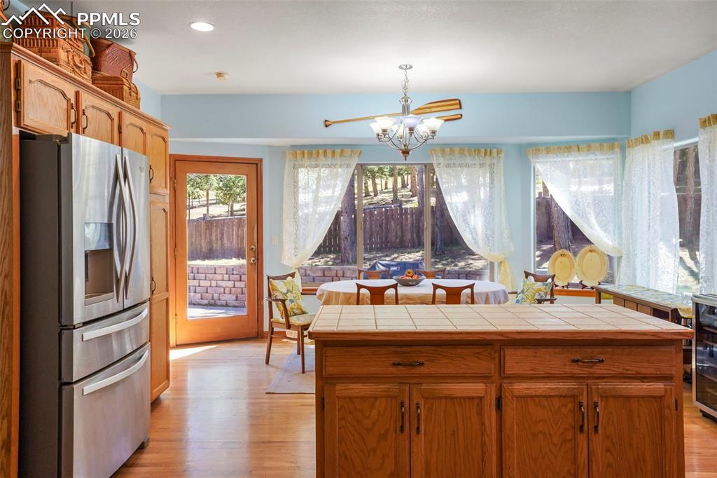 Image 13 of 46: Kitchen