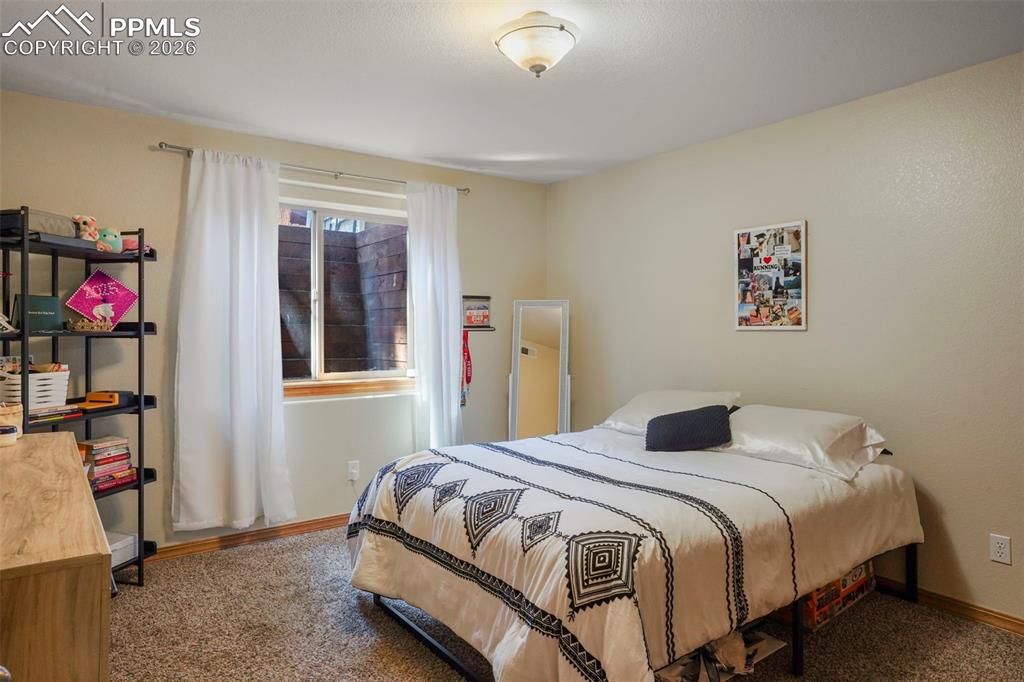 Image 25 of 46: Bedroom