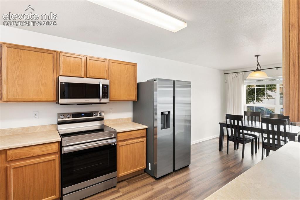 Image 11 of 34: Kitchen