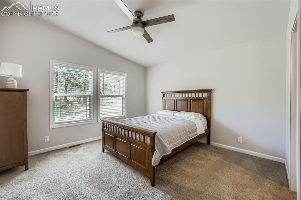 Image 18 of 39: Bedroom