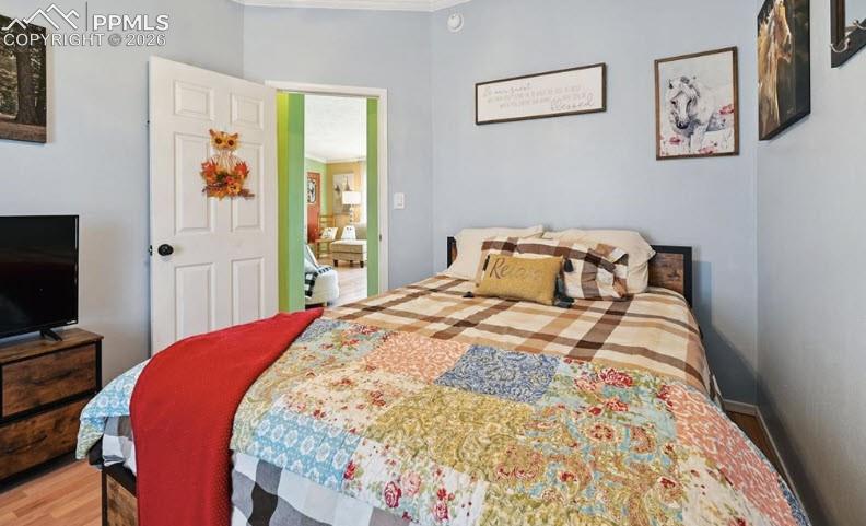 Image 25 of 41: Bedroom