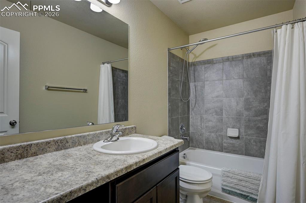 Image 26 of 34: Full bathroom upstairs.