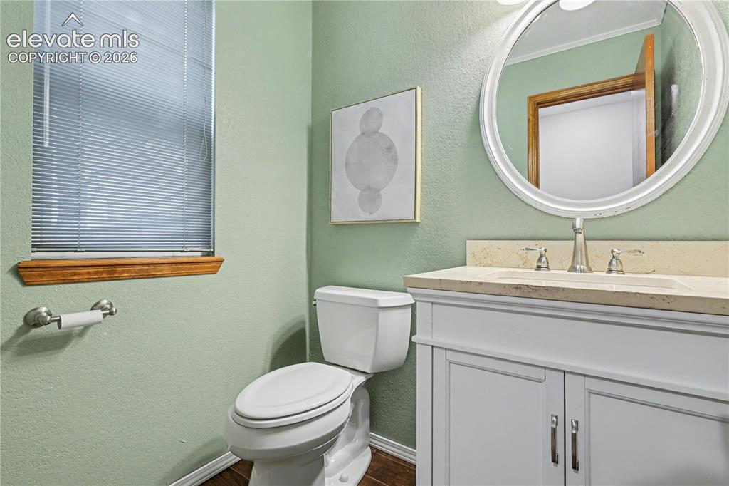 Image 14 of 37: Bathroom