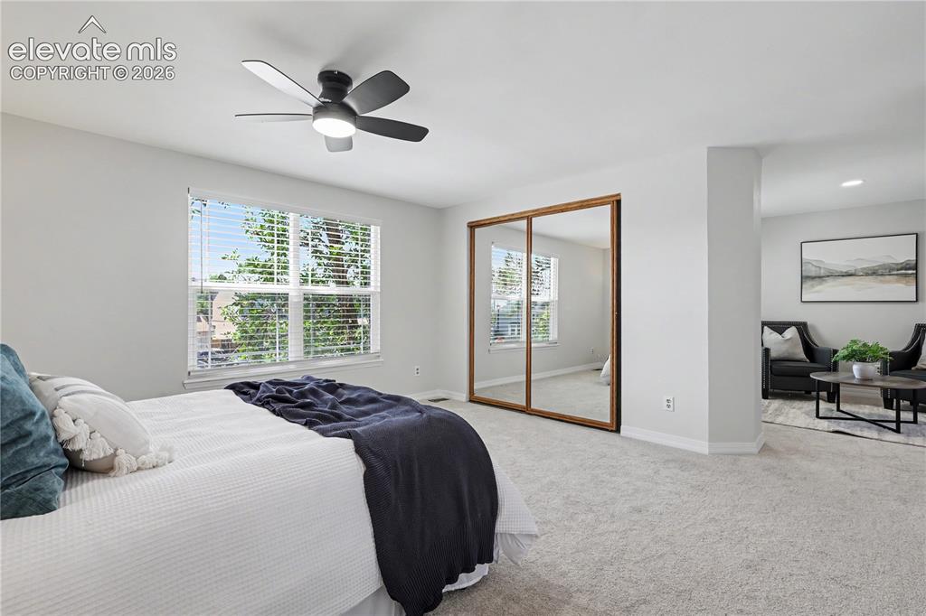 Image 17 of 37: Bedroom