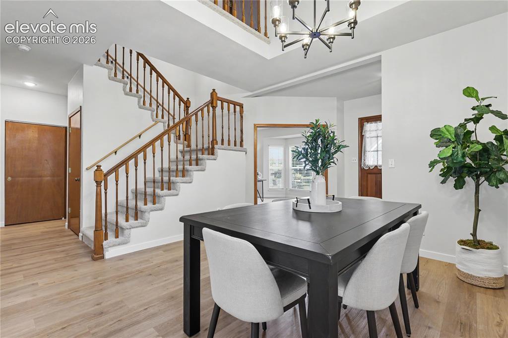 Image 6 of 37: Dining Area