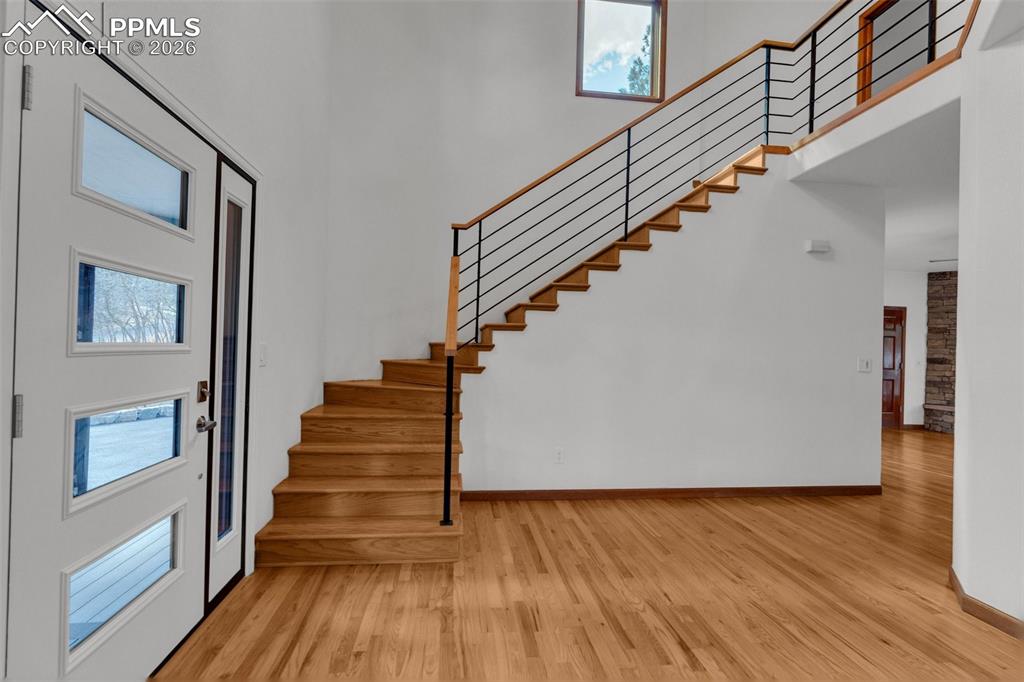 Image 19 of 48: Entry