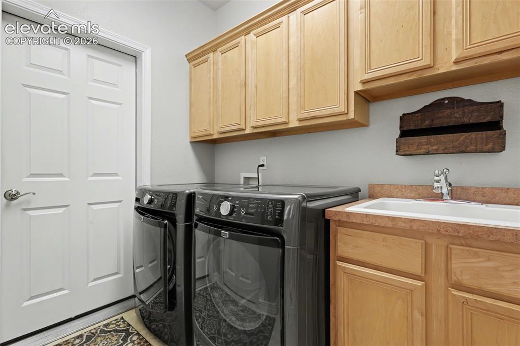 Image 22 of 48: Laundry