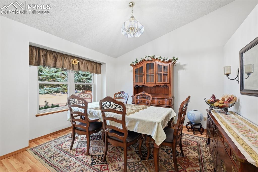 Image 12 of 39: Dining Area