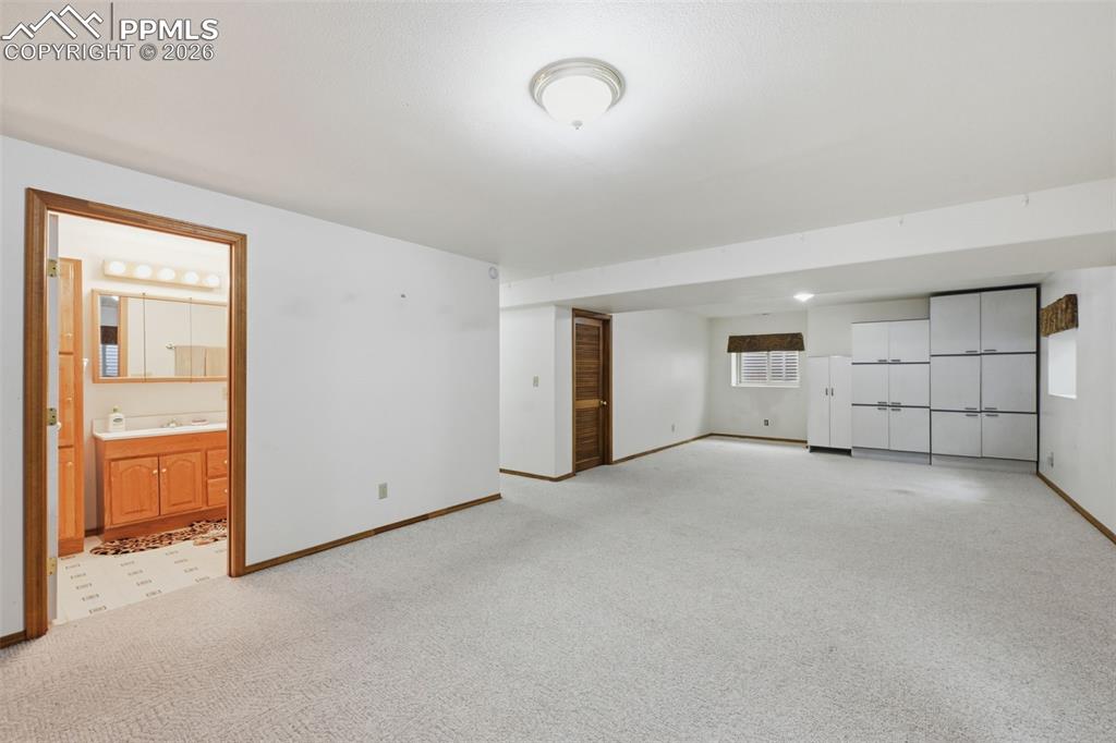 Image 27 of 39: Living Room