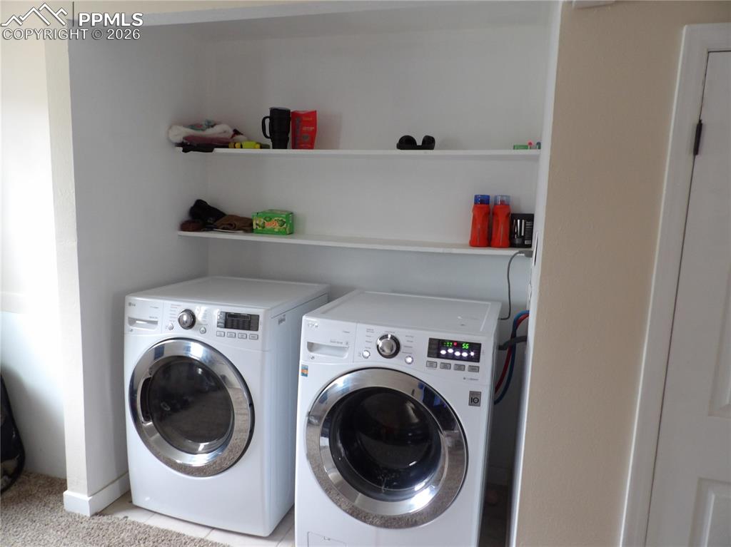 Image 9 of 11: Laundry