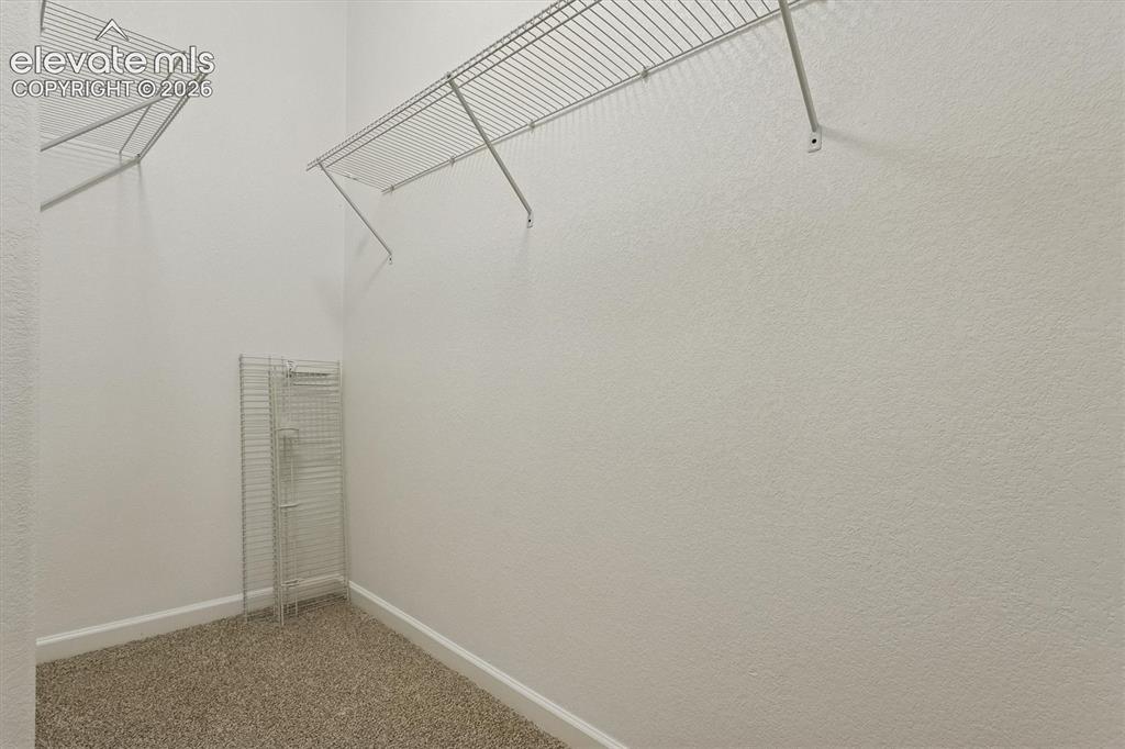 Image 15 of 33: Closet