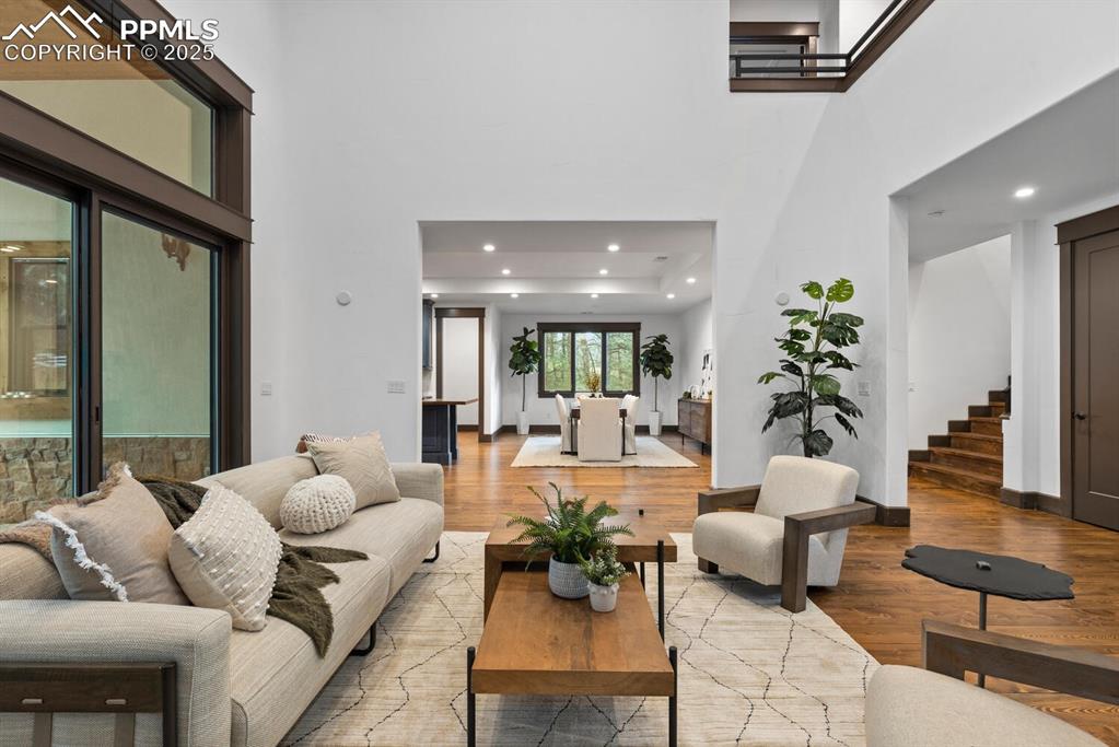 Image 11 of 30: Living Room