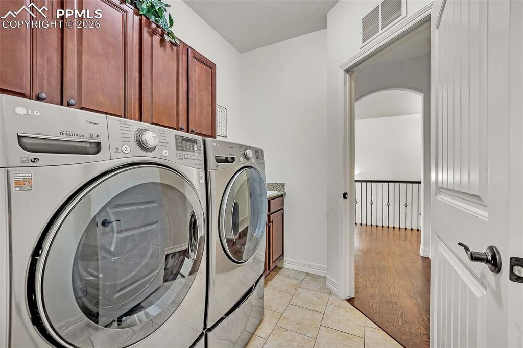 Image 14 of 41: Laundry