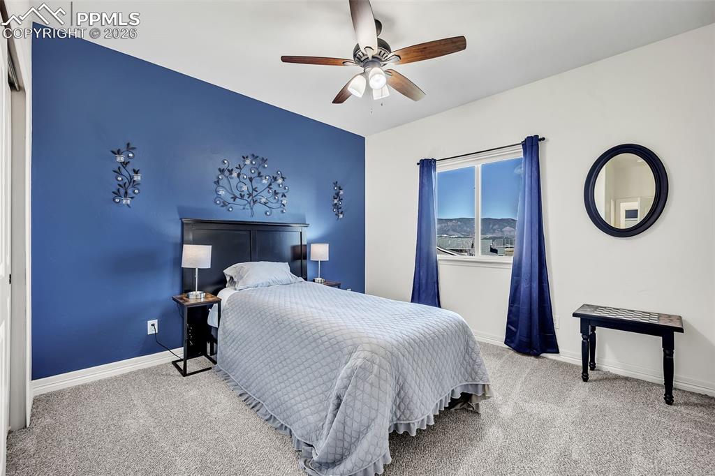 Image 17 of 41: Bedroom