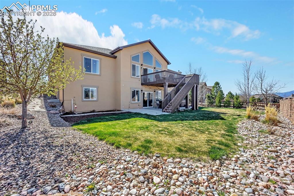 Image 37 of 41: Back of Structure