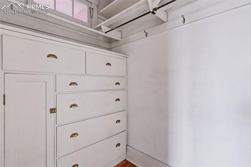 Image 18 of 41: Closet