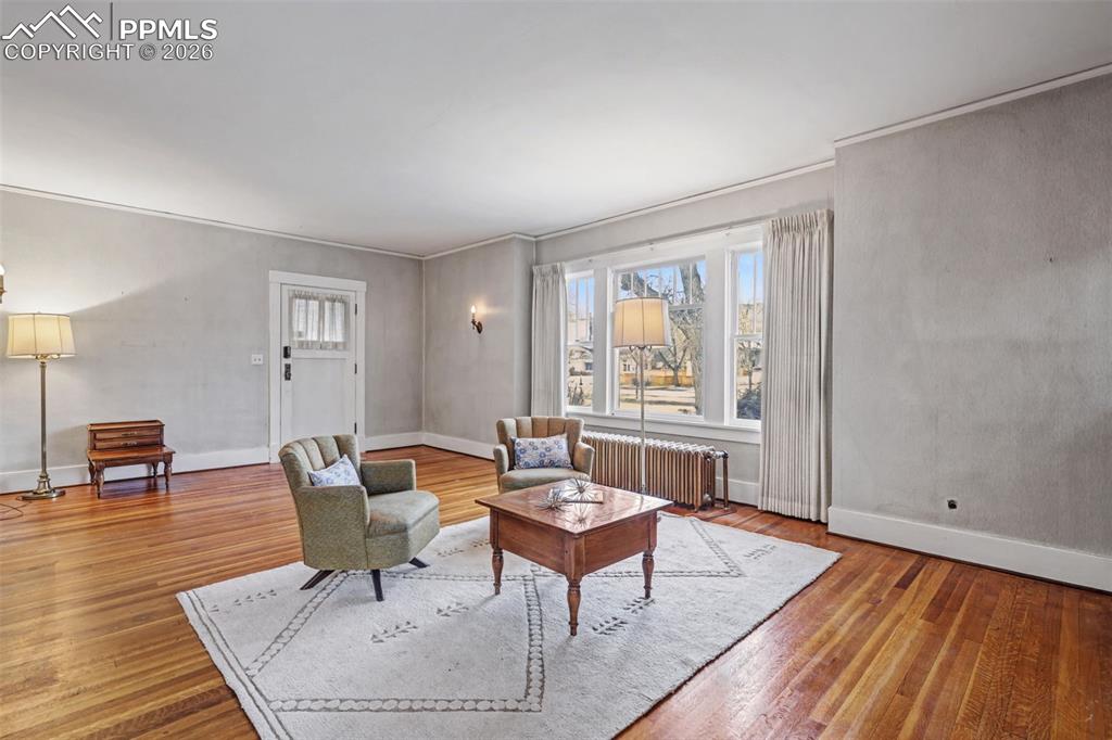 Image 5 of 41: Living Room