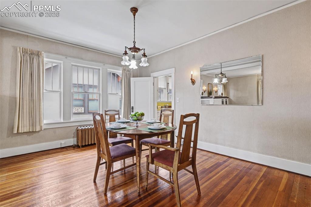 Image 9 of 41: Dining Area